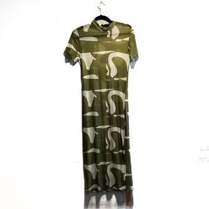 size xl 
Length:44.9"
Waist:27.6"
Hip:33.1"
Fit:Slim Fit
Stretch:Mid Stretch